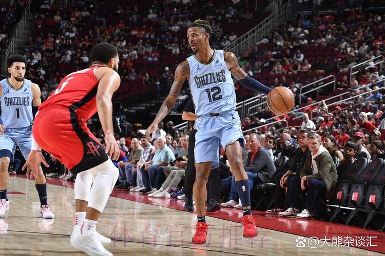 武切维奇进攻观察:弧顶策应+顺下二次处理,17+11+6贡献全面表现 武切维奇进攻观察:弧顶策应+顺下二次处理,17+11+6贡献全面表现